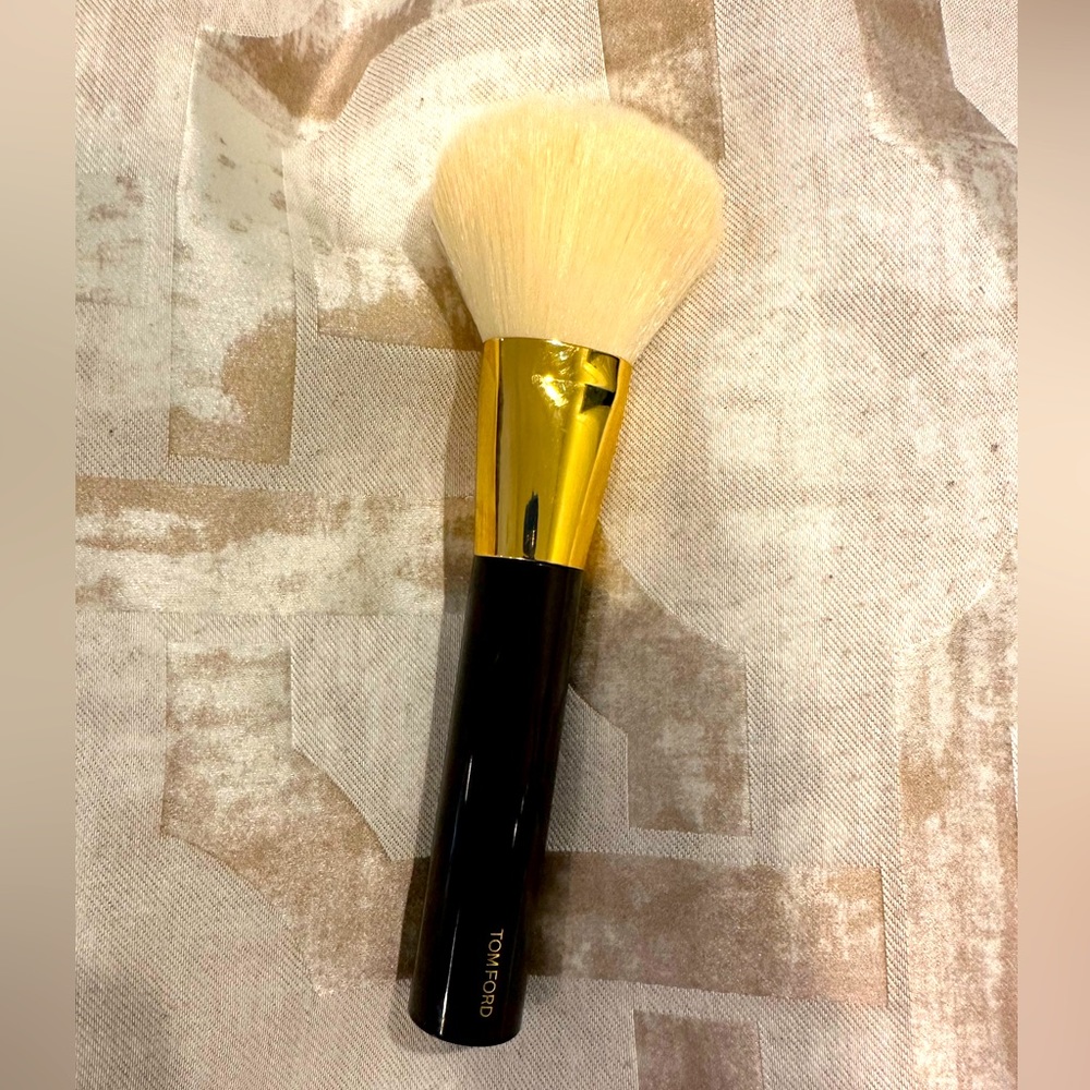 Tom Ford bronzer brush #5